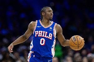 略铁但两罚锁定胜局!马克西20投7&12罚10中砍下28分6篮板9助攻 略铁但两罚锁定胜局!马克西20投7&12罚10中砍下28分6篮板9助攻