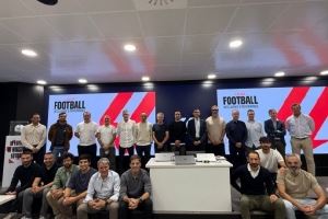 西甲联盟邀请赋闲教练参加培训项目,前国安主帅塞蒂恩在列 西甲联盟邀请赋闲教练参加培训项目,前国安主帅塞蒂恩在列