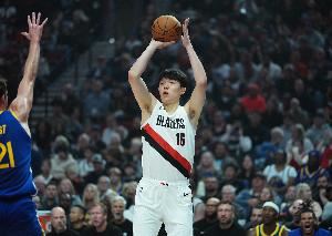 记者谈杨瀚森:通过夜宵店偶遇去判断自律水平?我觉得不能划等号 记者谈杨瀚森:通过夜宵店偶遇去判断自律水平?我觉得不能划等号