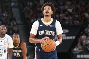 鹈鹕官方：普尔左大腿轻微拉伤康复进展良好 一周后重新接受评估