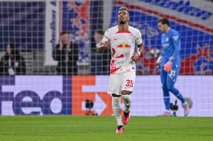 亨里希斯：我受伤期间基米希经常询问我的情况 目标是参加世界杯